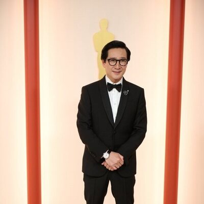 Ke Huy Quan at the champagne carpet of the Oscar Awards 2023