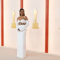 Mindy Kaling at the champagne carpet of the Oscar Awards 2023