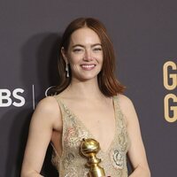 Emma Stone wins the Golden Globe 2024