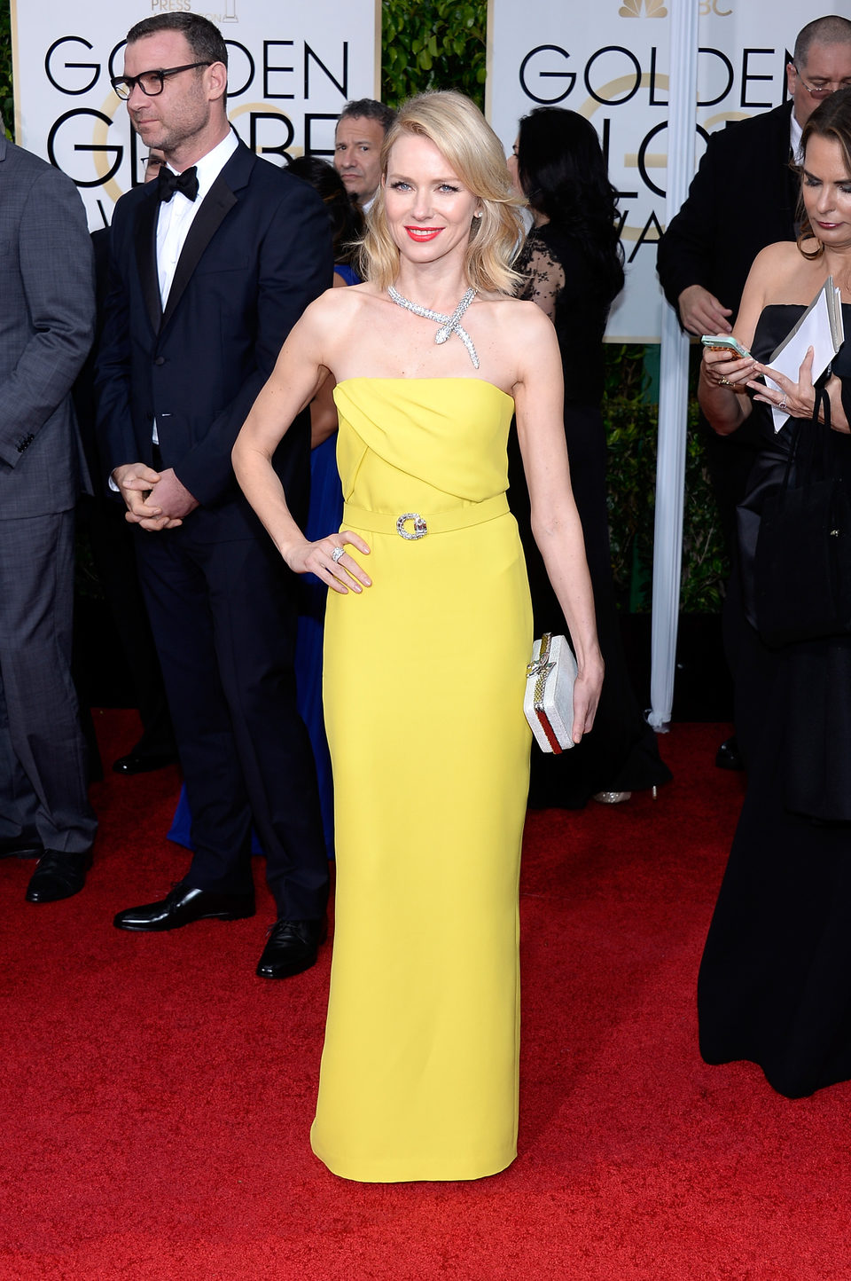 Naomi Watts at the Golden Globes 2015 red carpet