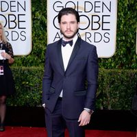 Kit Harington at the Golden Globes 2015 red carpet