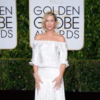 Kristen Wiig at the Golden Globes 2015 red carpet