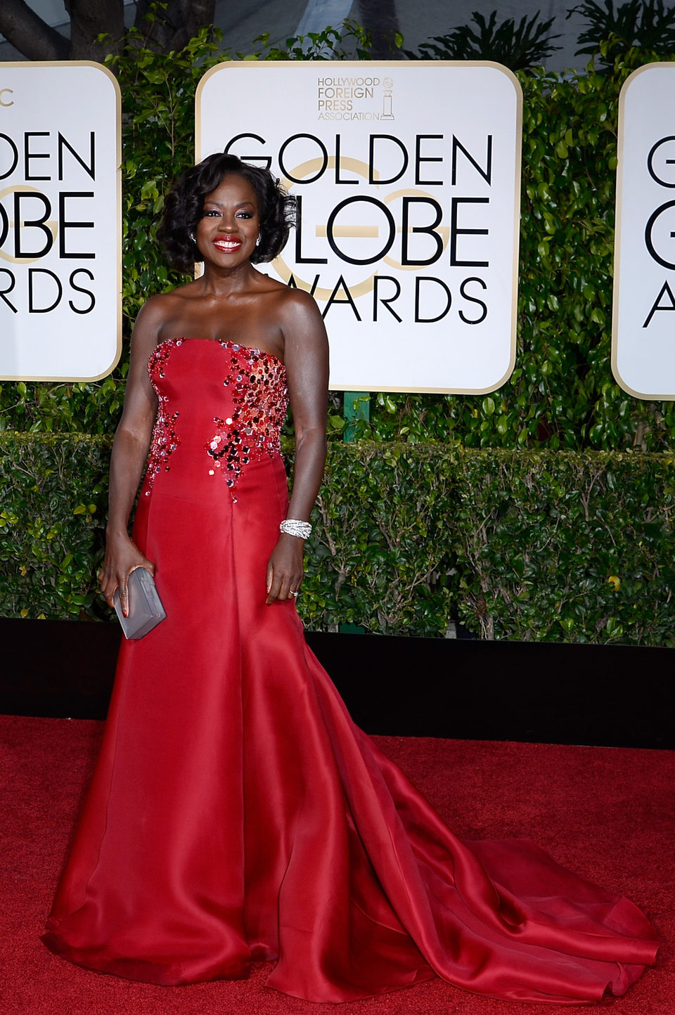 Viola Davis at the Golden Globes 2015 red carpet