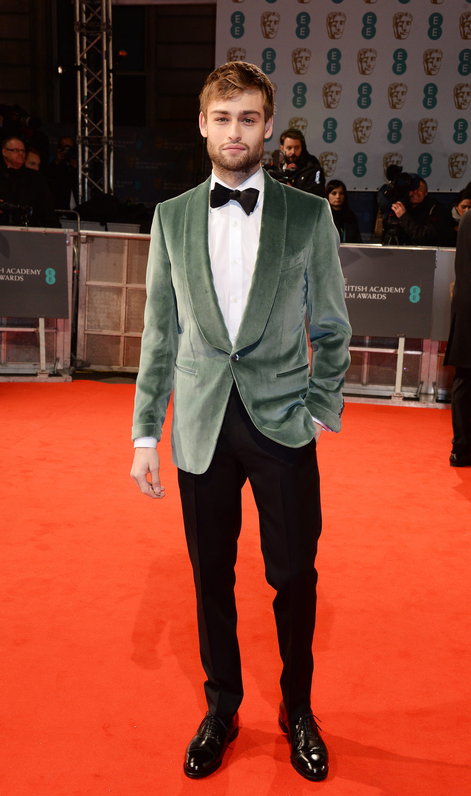 Douglas Booth en los BAFTA 2015