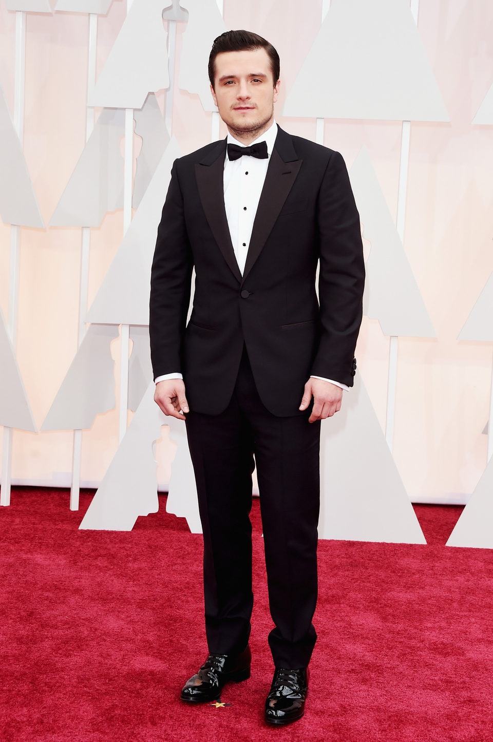 Josh Hutcherson at the Oscar 2015 red carpet