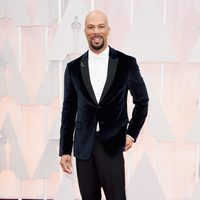 Common at the Oscar 2015 red carpet