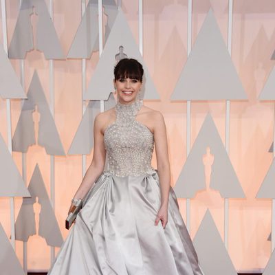 Felicity Jones at the Oscars Awards 2015 red carpet