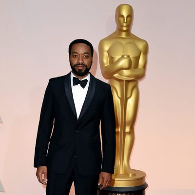 Chiwetel Ejiofor poses at the red carpet of the Oscar 2015