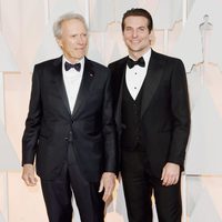 Bradley Cooper next to Clint Eastwood at the Oscars Awards 2015 red carpet