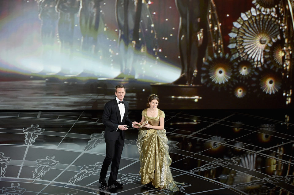 Anna Kendrick and Neil Patrick Harris at the opening number of the Oscars 2015