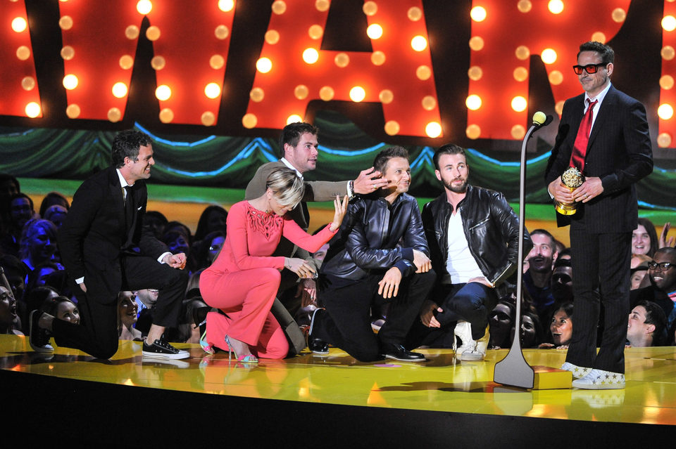 The Avengers kneel before Robert Downey Jr. at the MTV Movie Awards 2015