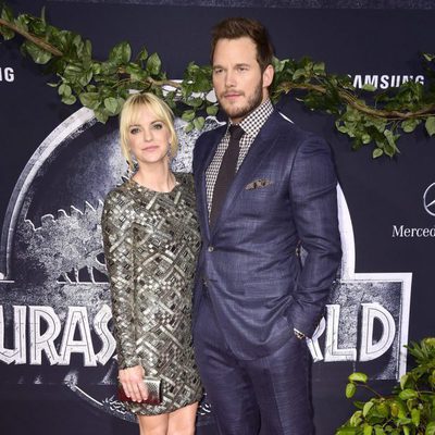 Anna Faris and Chris Pratt at the 'Jurassic World' premiere in California