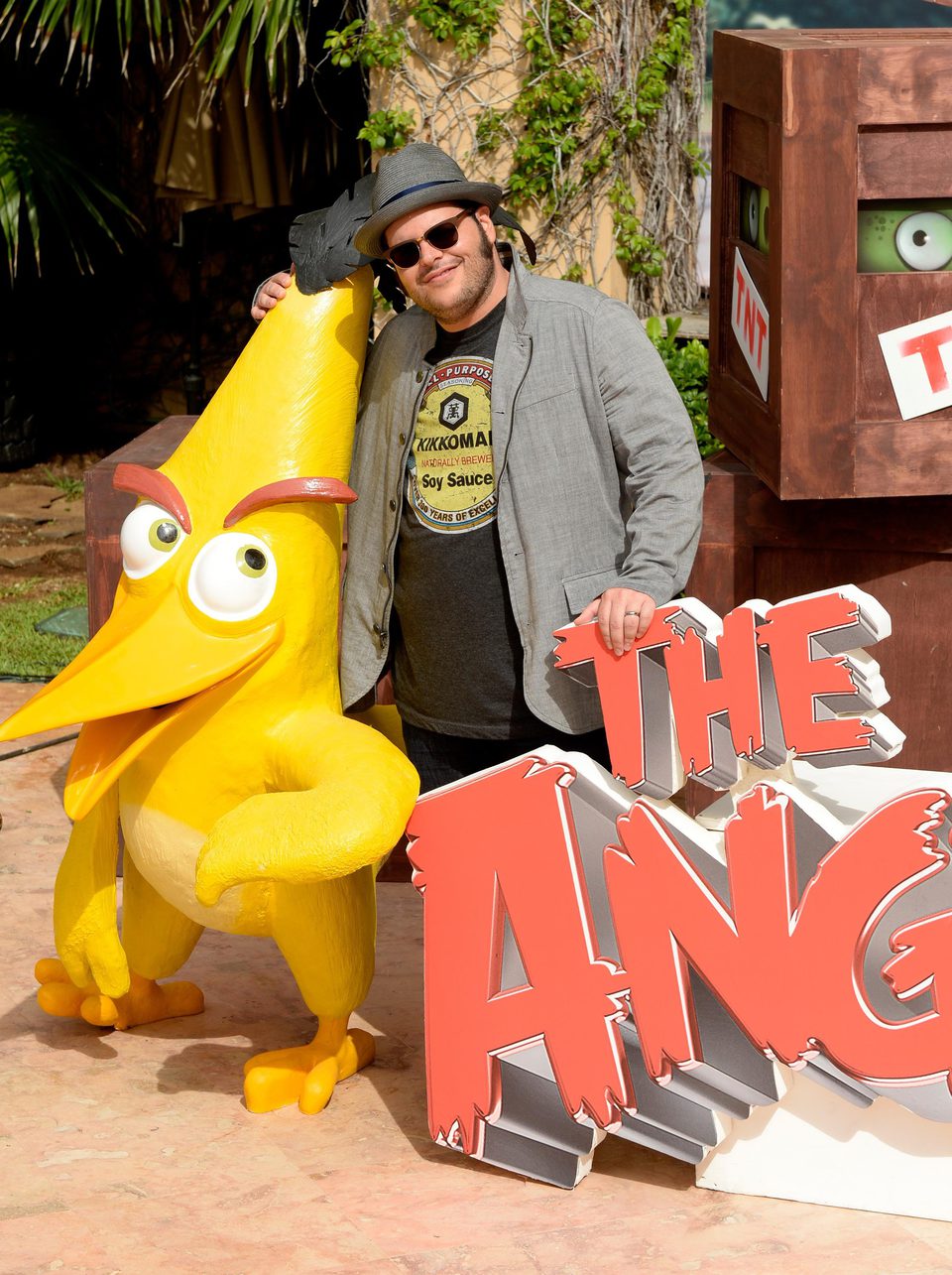 Josh Gad and his bird at the Summer of Sony 2015