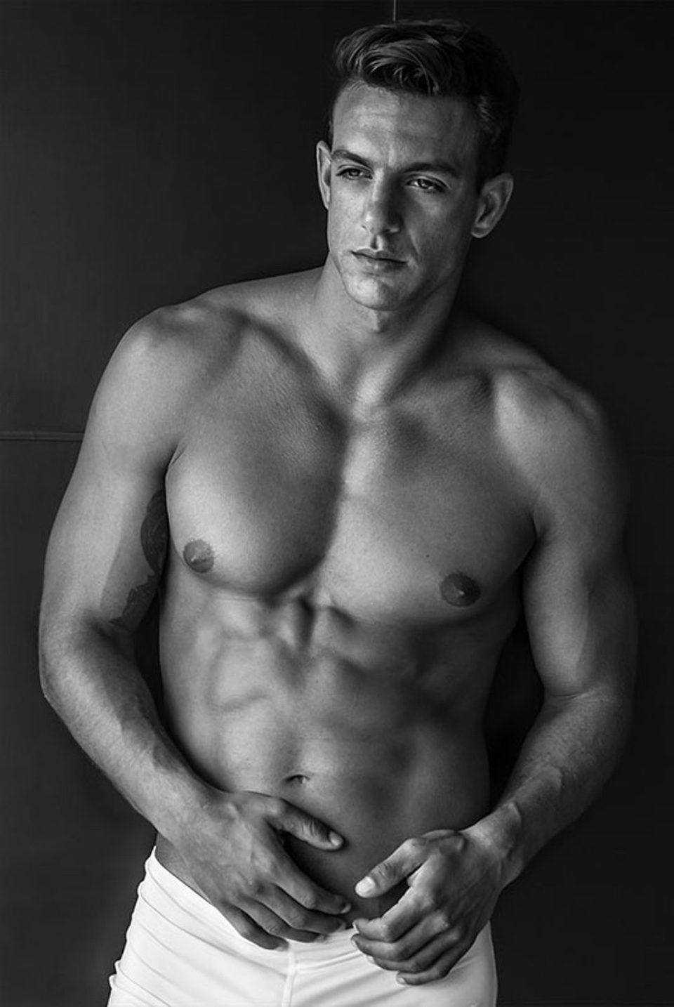 Shirtless Joaquín Ferreira black & white