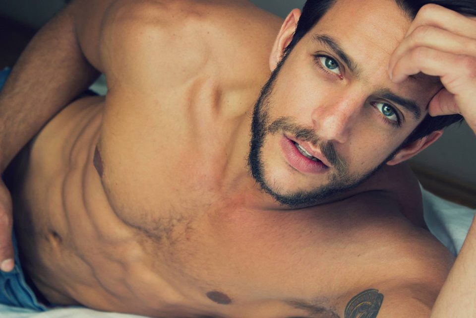 Joaquín Ferreira shows his most seductive look