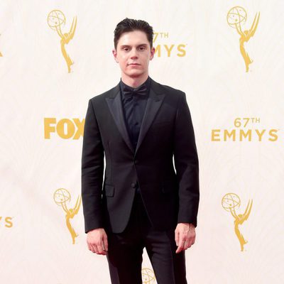 Evan Peters at the red carpet of the 2015 Emmys