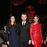 Monica Bellucci, Sam Smith y Stephanie Sigman in the 'Spectre' Premiere