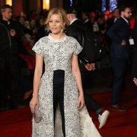 Elizabeth Banks, very chic and smiling in 'The Hunger Games: Mockingjay - Part 2' London premiere