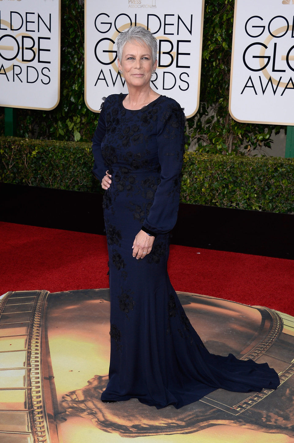 Jamie Lee Curtis in the 2016 Golden Globes red carpet