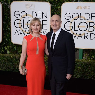 Jeffrey Tambor and Kasia Ostlun at the 2016 Golden Globes red carpet