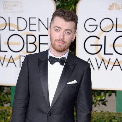 Sam Smith at the 2016 Golden Globes red carpet