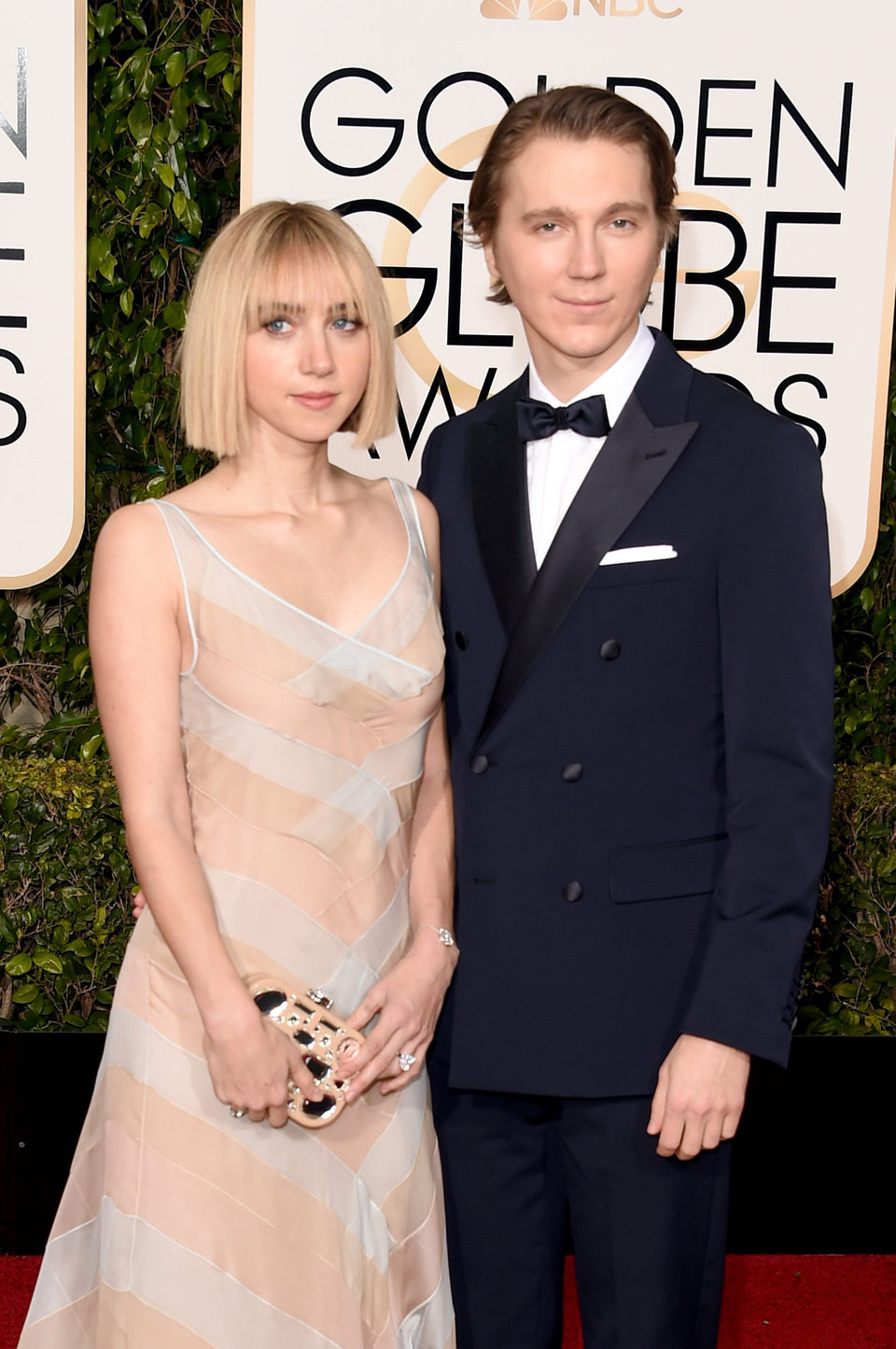 Paul Dano and Zoe Kazan at the 2016 Golden Globes red carpet