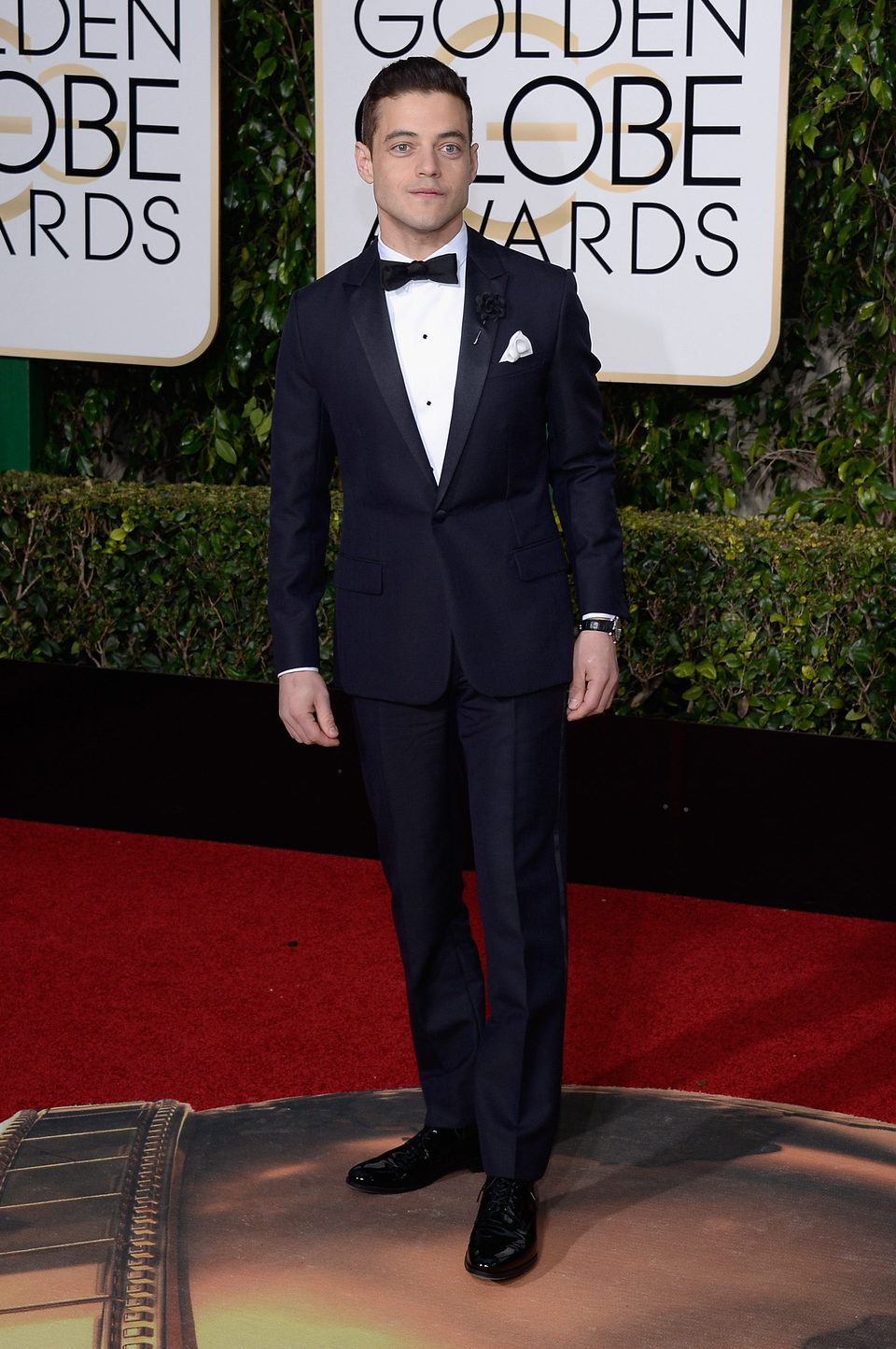 Rami Malek at the 2016 Golden Globes red carpet