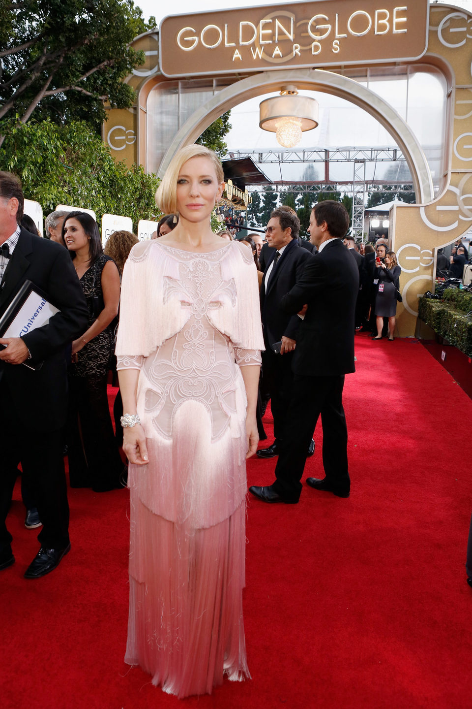 Cate Blanchett in the 2016 Golden Globes red carpet