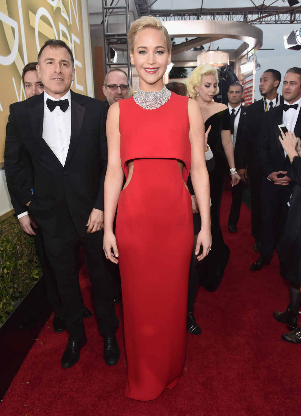 Jennifer Lawrence in the 2016 Golden Globes red carpet