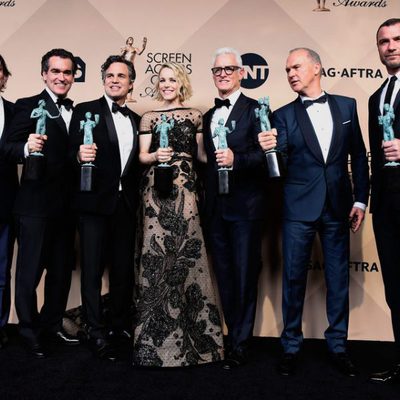 The 'Spotlight' cast with their awards at the SAG Awards 2016