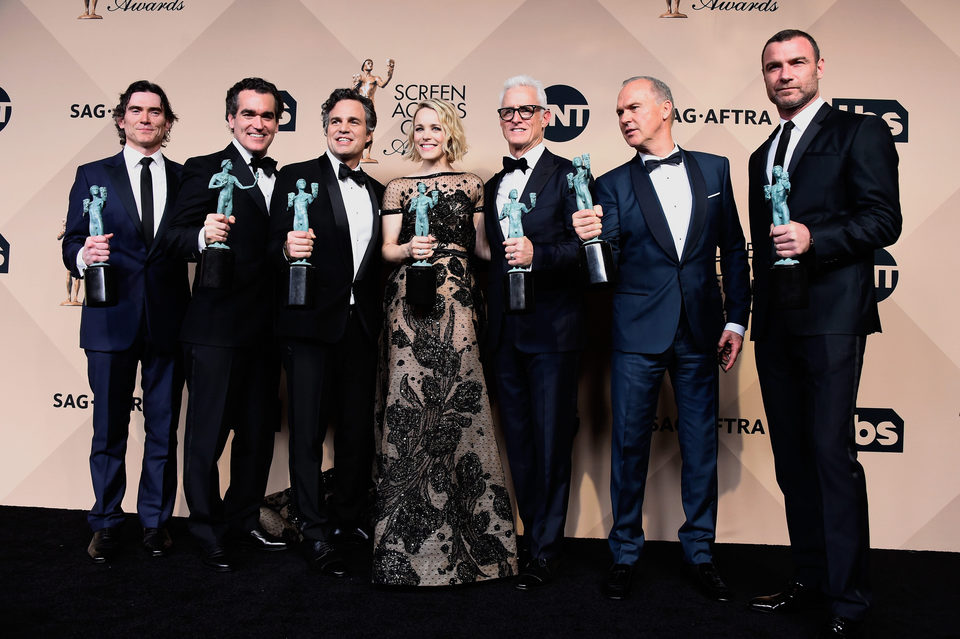 The 'Spotlight' cast with their awards at the SAG Awards 2016