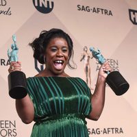 Uzo Aduba with her two awards at the SAG Awards 2016