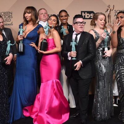 The 'Orange is the New Black' cast with their awards at the SAG Awards 2016