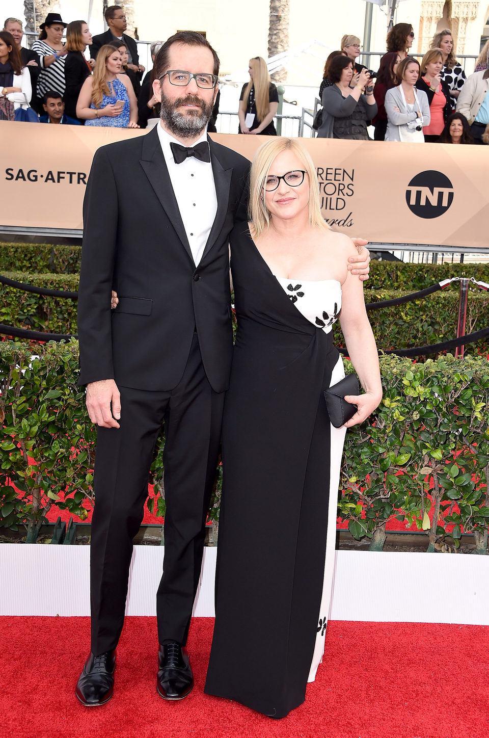 Patricia Arquette and Eric White in red carpte of SAG Awards 2016