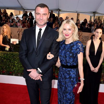 Liev Schreiber and Naomi Watts at the SAG Awards 2016 red carpet