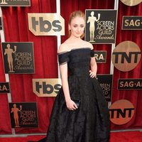 Sophie Turner in red carpet of SAG Awards 2016