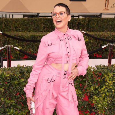 Lori Petty in red carpet in SAG Awards 2016