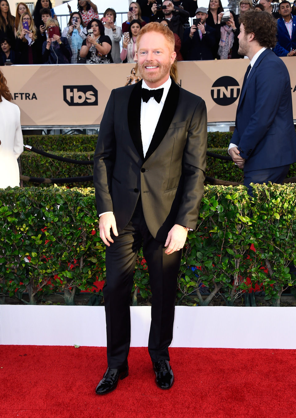 Jesse Tyler Ferguson in red carpet of SAG Awards 2016