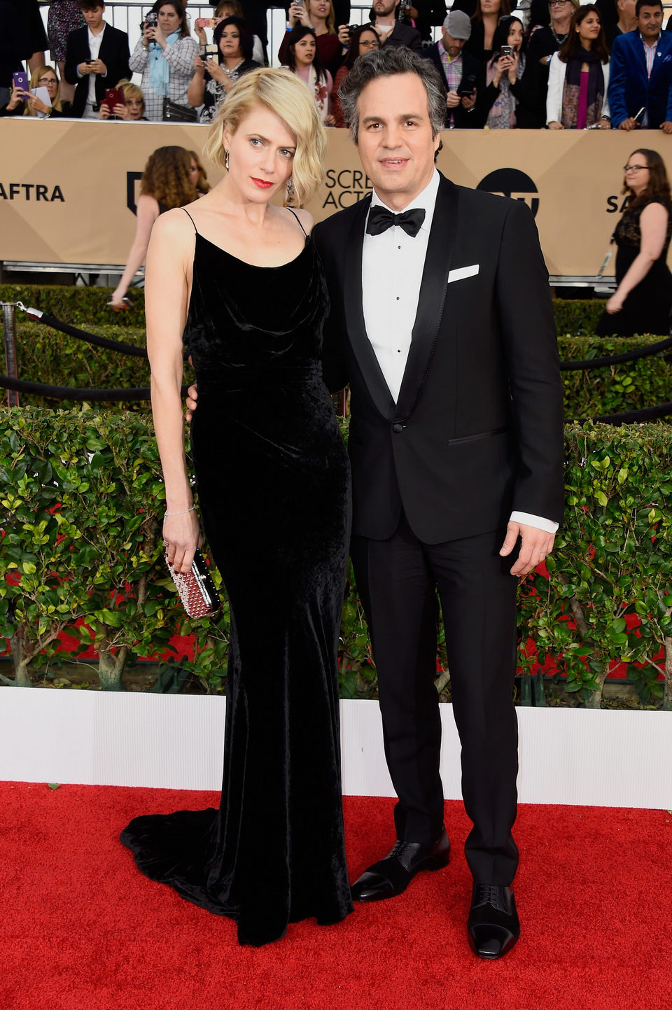 Mark Ruffalo and Sunrise Coigney at the SAG Awards 2016 red carpet