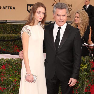 Karsen Liotta and Ray Liotta in red carpet of SAG Awards 2016