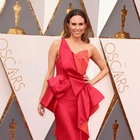 Keltie Knight at the Oscars 2016 red carpet