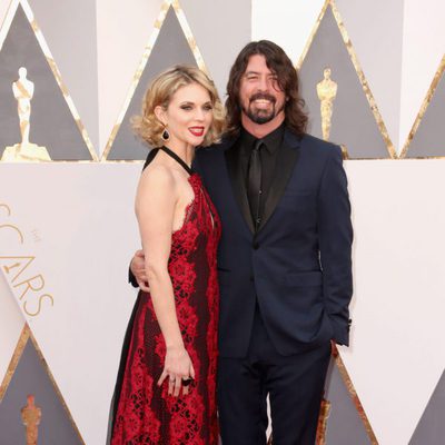 Dave Grohl and Jordyn Blum at the Oscars 2016 red carpet