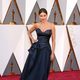 Sofia Vergara at the Oscars 2016 red carpet