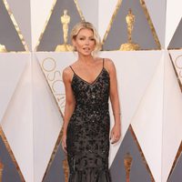 Kelly Ripa at the Oscars 2016 red carpet