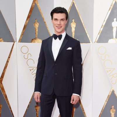 Finn Wittrock at the Oscars 2016 red carpet