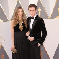 Eddie and Hannah Redmayne at the Oscars 2016 red carpet