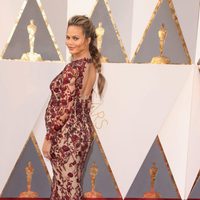 Chrissy Teigen at the Oscars 2016 red carpet