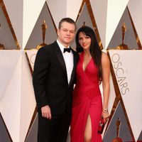 Matt and Luciana Damon at the Oscars 2016 red carpet