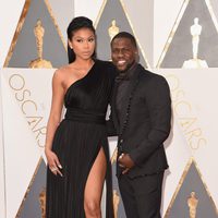 Kevin Hart at the Oscars 2016 red carpet