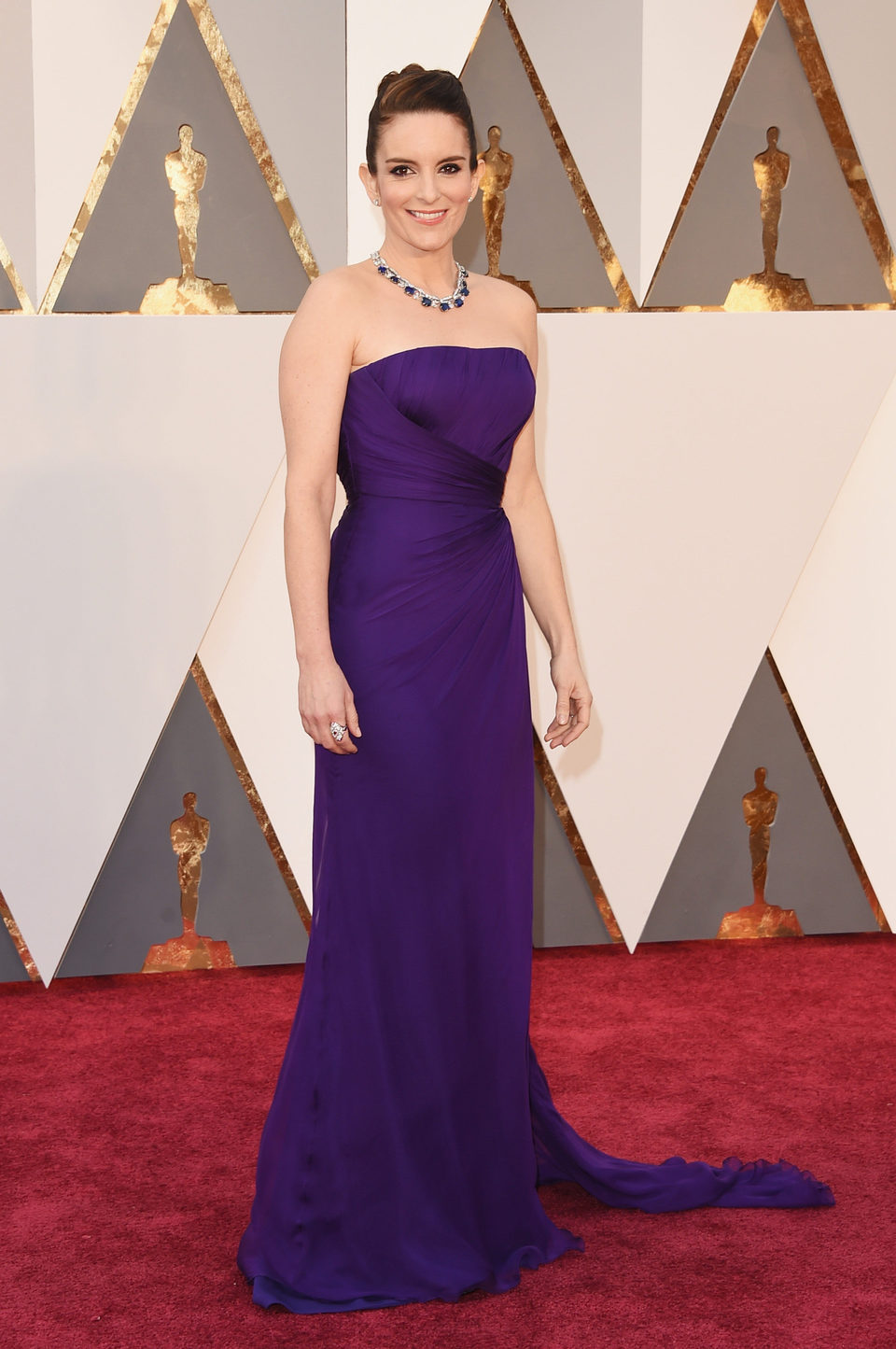 Tina Fey at the Oscars 2016 red carpet